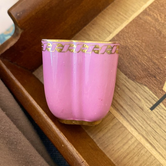 Small ANTIQUE demitasse cup, made in England by Coalport. Beautiful Pink & Gold - Picture 4 of 6